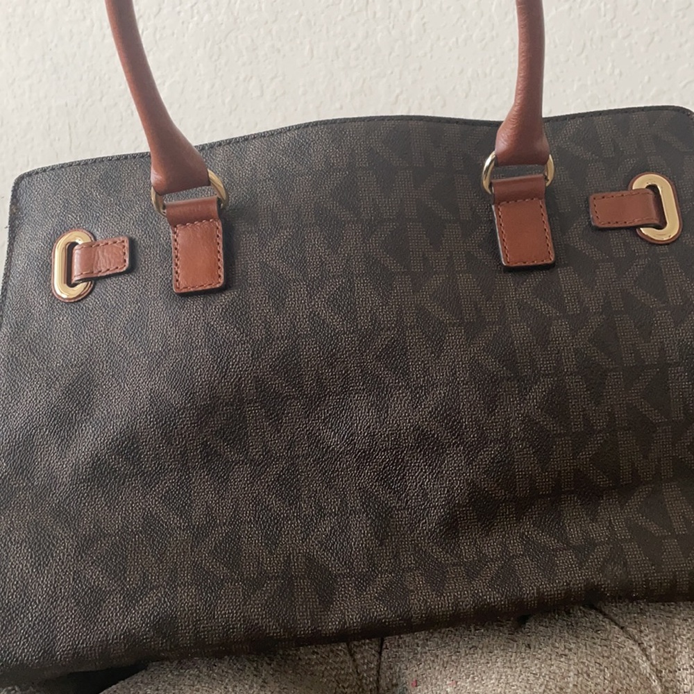 Michael Kors handbag very good condition - Picture 2 of 9